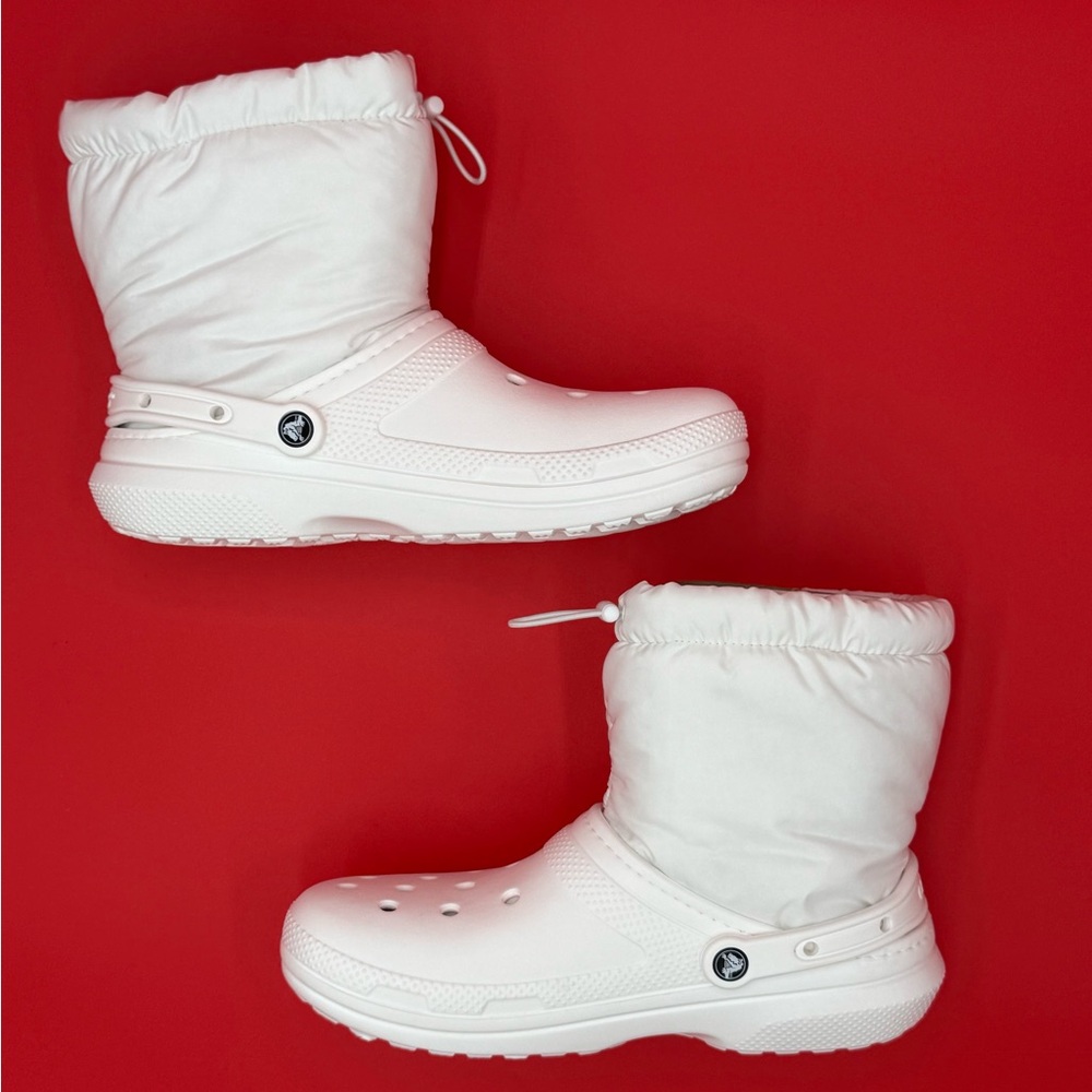 Crocs Unisex White Classic Lined Neo Puff Boots | 
NWOT ships‎ next day .